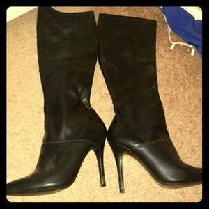 Size 8.5 - Brand New Aldos mid length boots